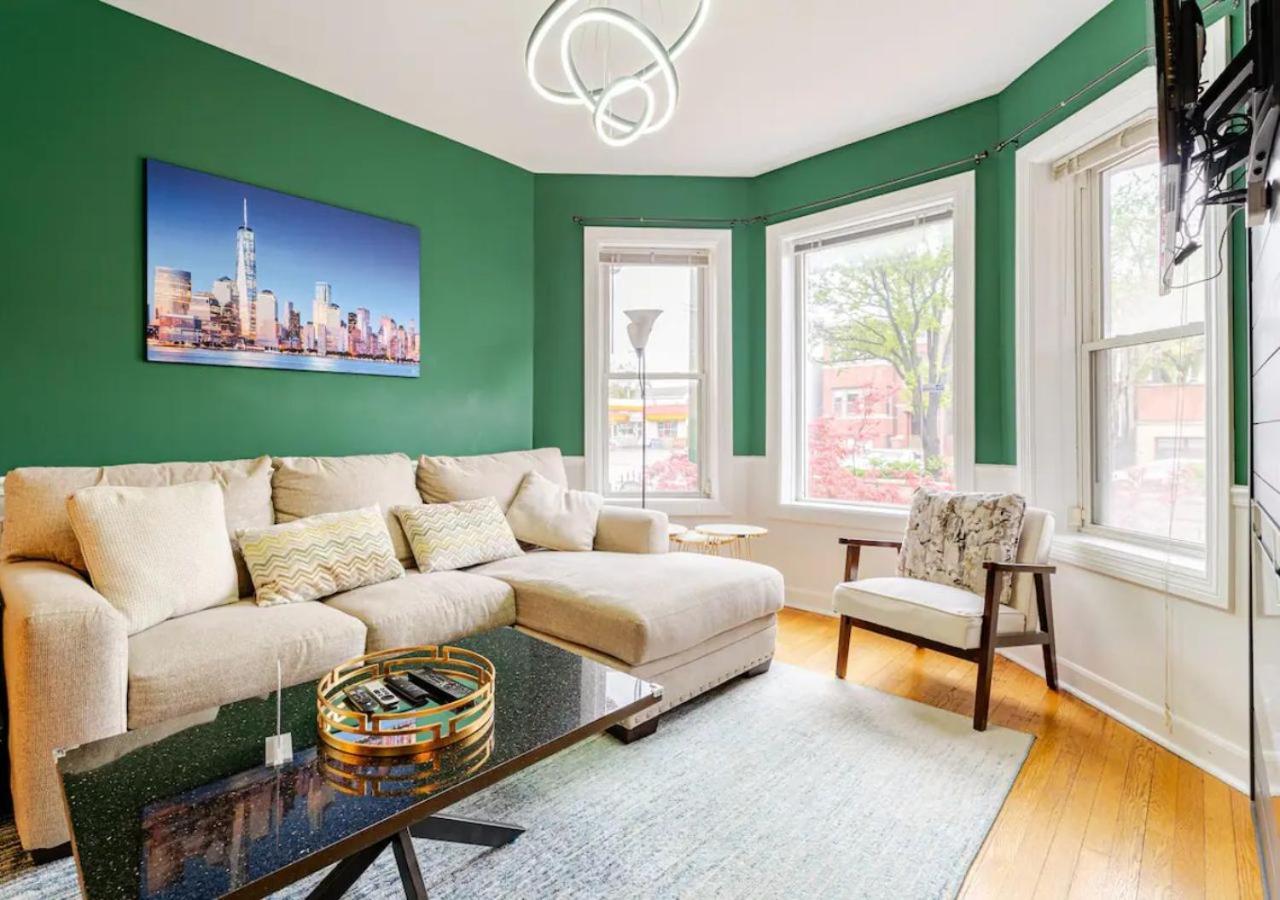 2 Bed Apt W/ Office, Free Parking, Near Wrigley Chicago Buitenkant foto