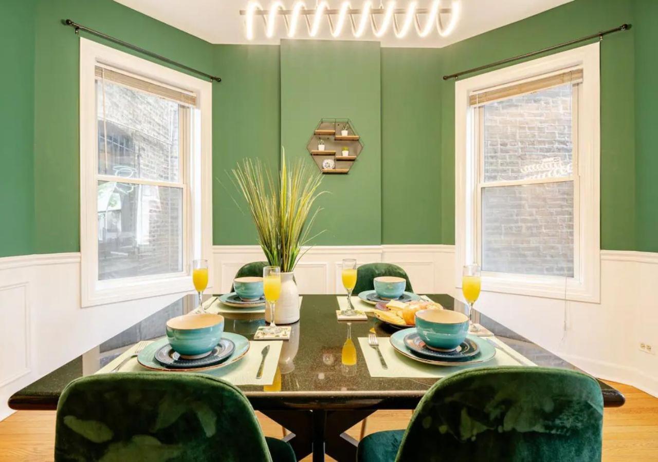 2 Bed Apt W/ Office, Free Parking, Near Wrigley Chicago Buitenkant foto
